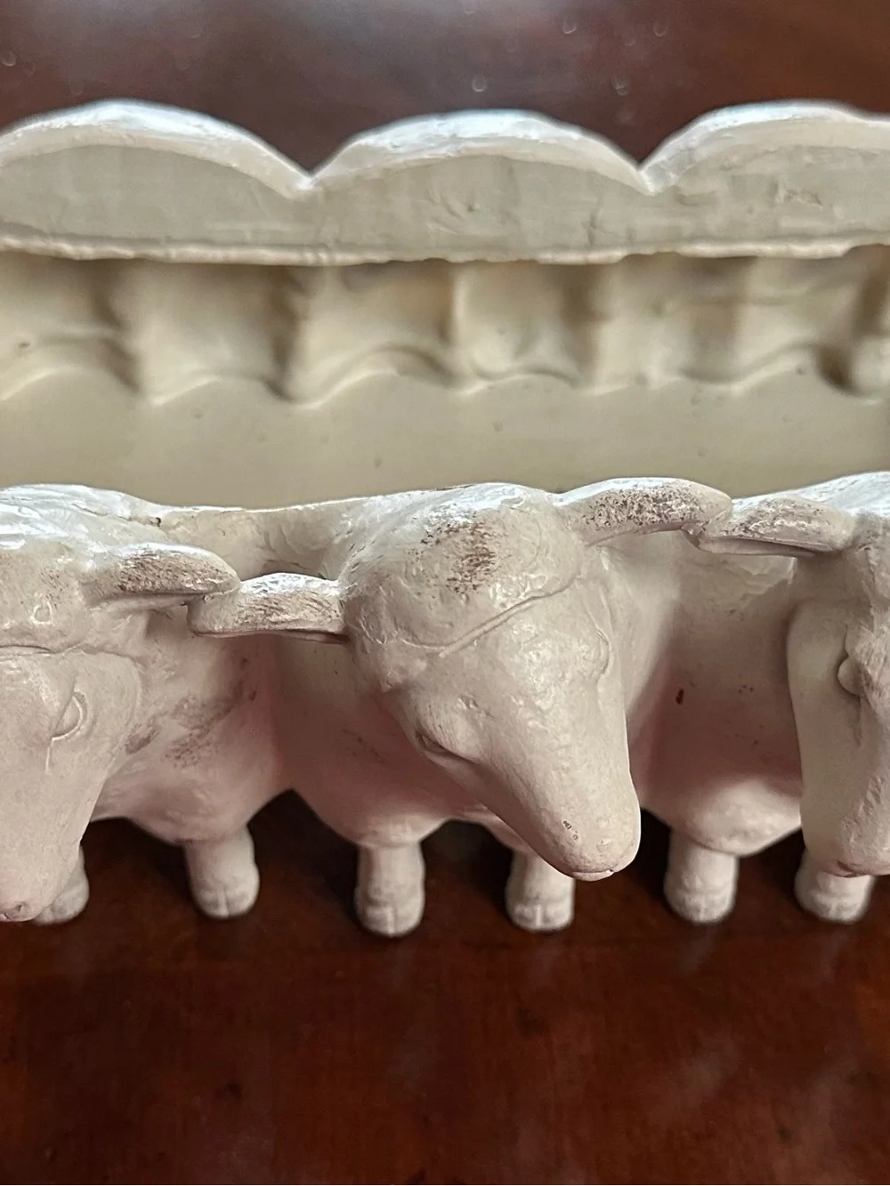 Off-white Resin Sheep Plante - Charming Farmhouse Accent